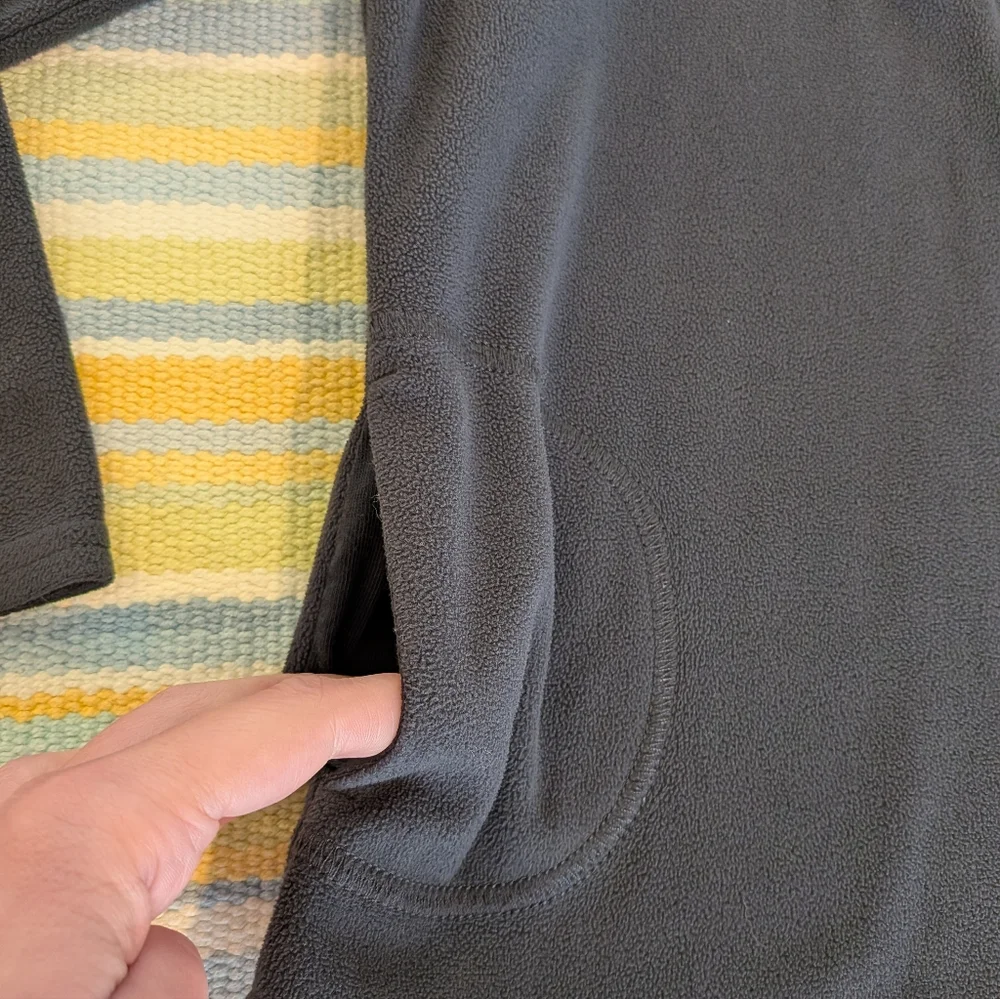 Girl's Carter's Charcoal Gray Fleece Pullover Size 6 - Picture 3 of 6